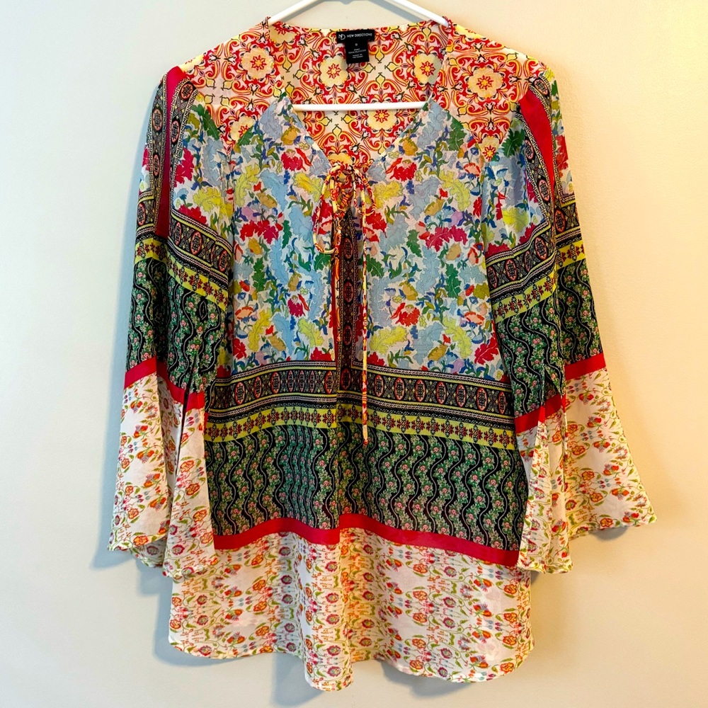 New Directions Sheer Printed Top Size Small